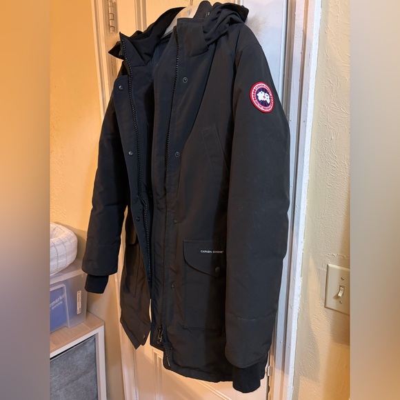 Canada Goose down jacket - Picture 3 of 6